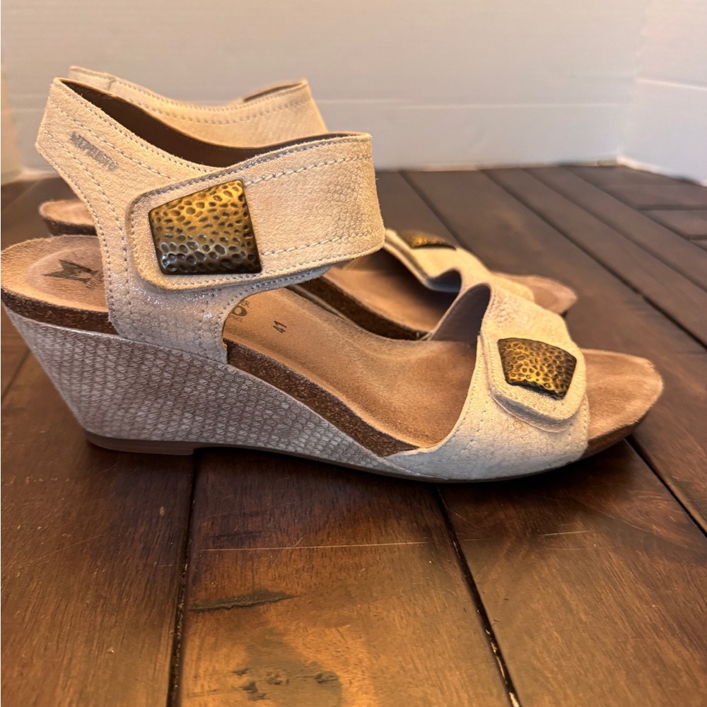 Mephisto Air Relax Jackie Nubuck Leather Wedge Sandals Ankle Strap EU 41 US 10